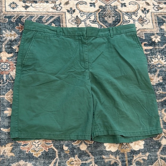 GAP 12 Boyfriend Roll Up Khakis by GAP Women’s Green Shorts - Picture 1 of 8